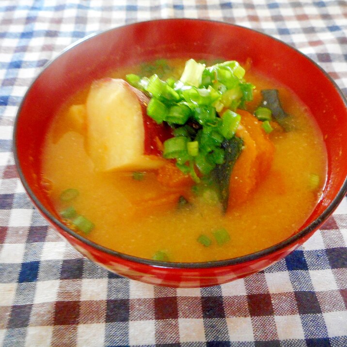 カボチャとさつま芋の味噌汁